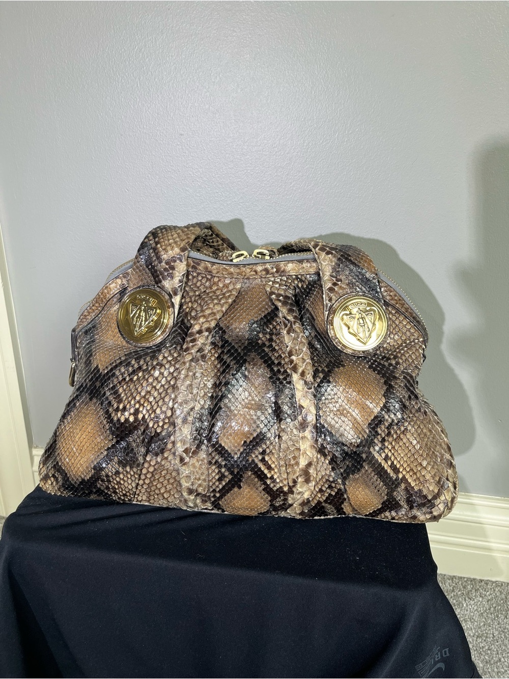 Gucci Hysteria Python Snakeskin Top Handle Bag Y2K Gold Medallion - Picture 6 of 15